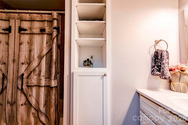404 Pineview Drive, Kings Mountain, NC 28086