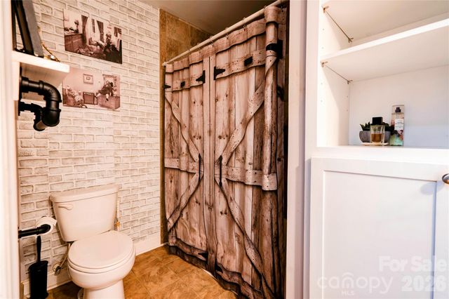 404 Pineview Drive, Kings Mountain, NC 28086