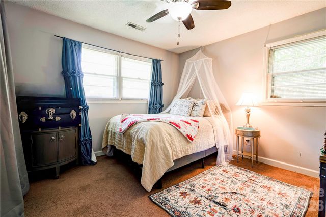 404 Pineview Drive, Kings Mountain, NC 28086