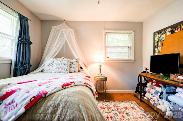 404 Pineview Drive, Kings Mountain, NC 28086