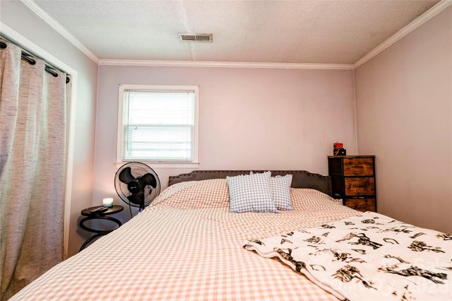 404 Pineview Drive, Kings Mountain, NC 28086