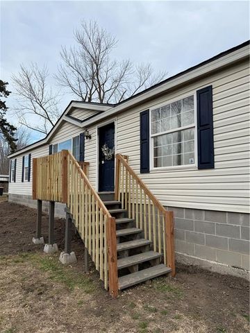 104 S Bailey Road, Pittsburg, KS 66762