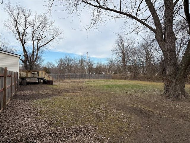 104 S Bailey Road, Pittsburg, KS 66762