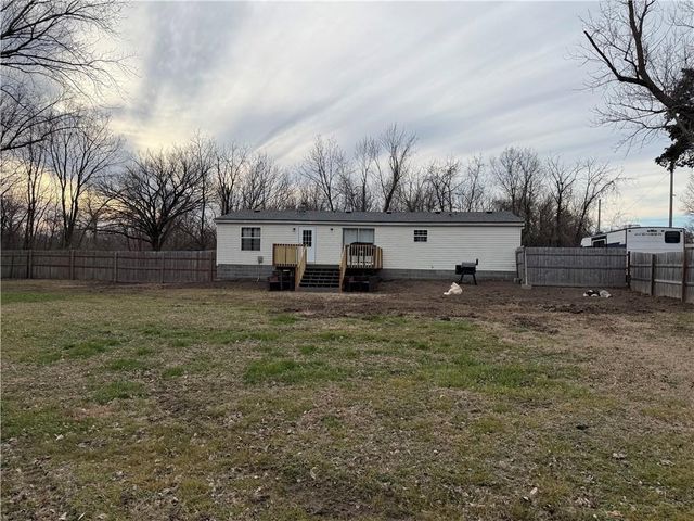 104 S Bailey Road, Pittsburg, KS 66762