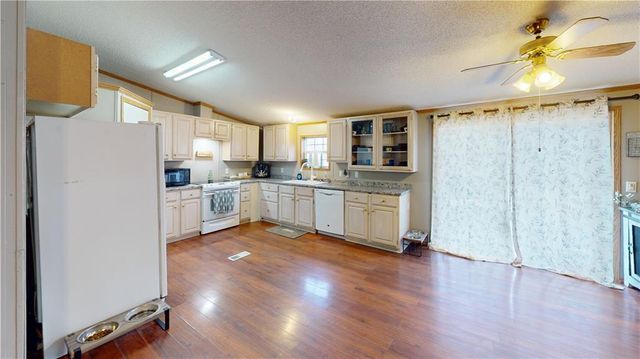 104 S Bailey Road, Pittsburg, KS 66762