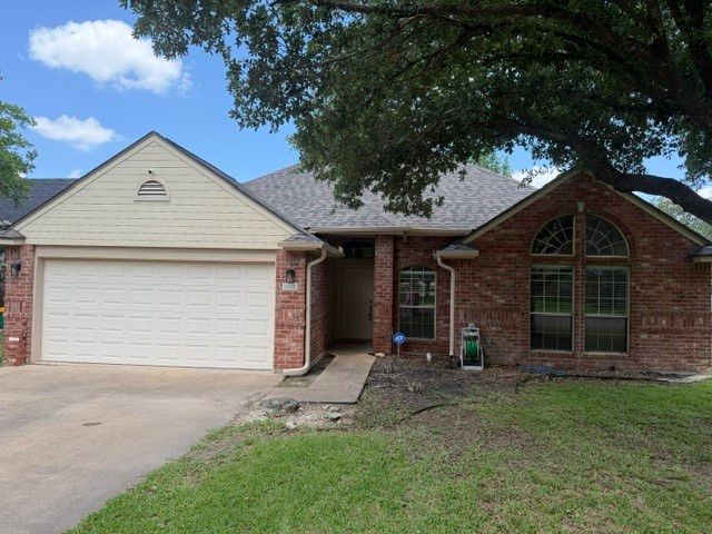 3012 Red Oak Drive, Belton, TX 76513