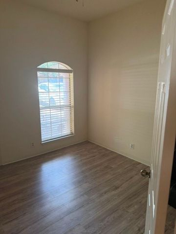 3012 Red Oak Drive, Belton, TX 76513