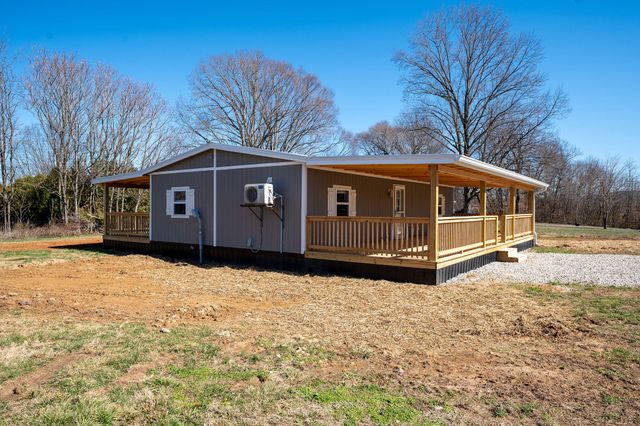 280 Kentucky 639, Albany, KY 42602