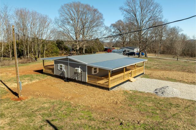 280 Kentucky 639, Albany, KY 42602