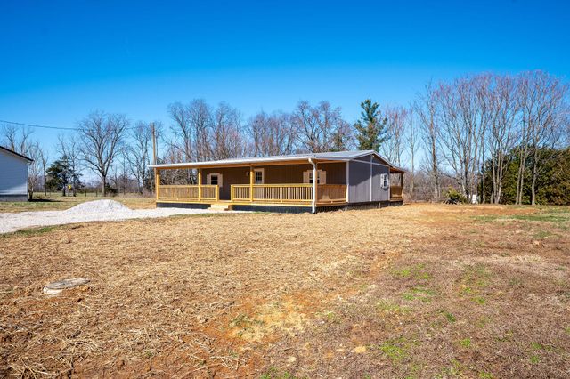 280 Kentucky 639, Albany, KY 42602