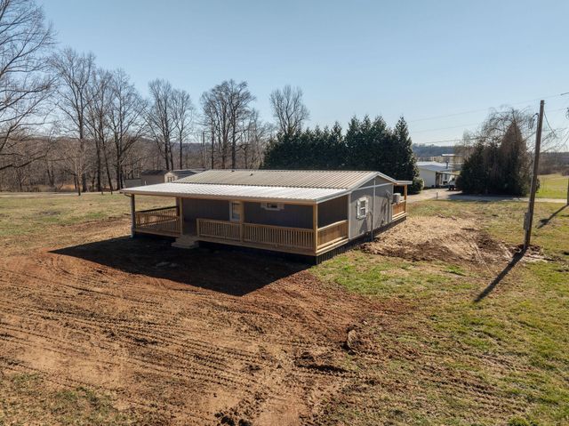 280 Kentucky 639, Albany, KY 42602