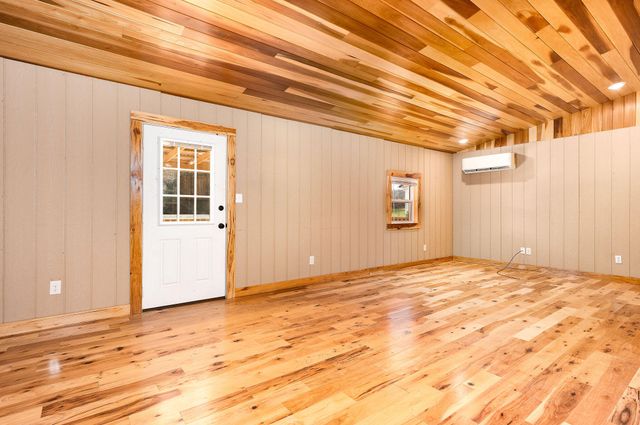 280 Kentucky 639, Albany, KY 42602