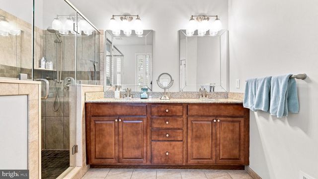 5 CHAPMAN AVE, Doylestown, PA 18901