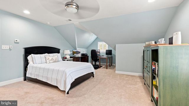 5 CHAPMAN AVE, Doylestown, PA 18901