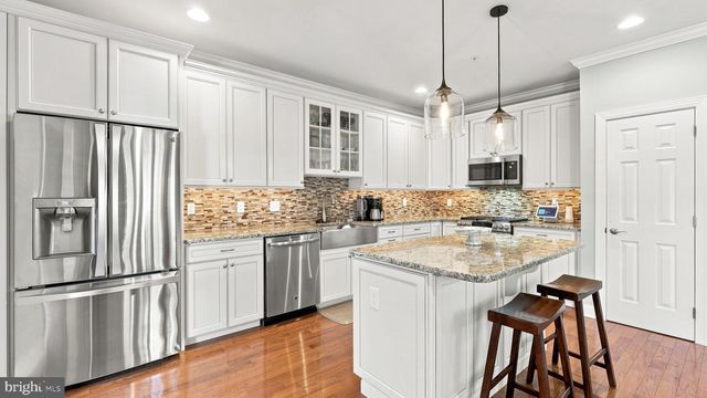 5 CHAPMAN AVE, Doylestown, PA 18901