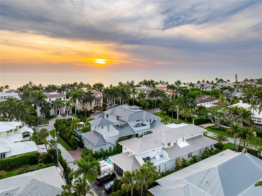 128 1ST AVE S, NAPLES, FL 34102 — exterior