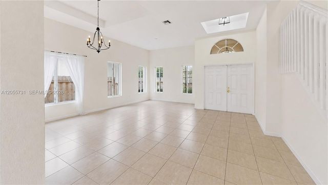 2002 NE 39th Ter, Homestead, FL 33033