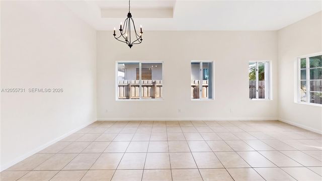 2002 NE 39th Ter, Homestead, FL 33033
