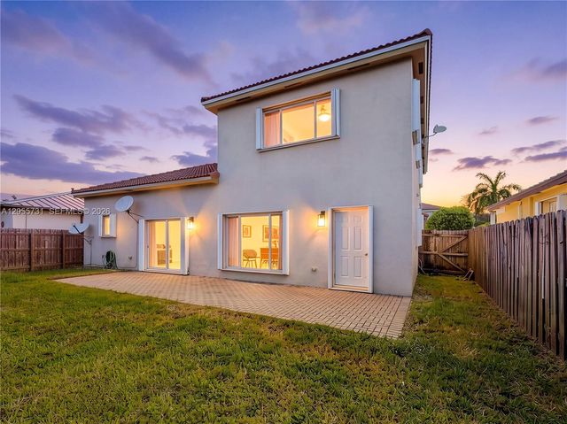 2002 NE 39th Ter, Homestead, FL 33033