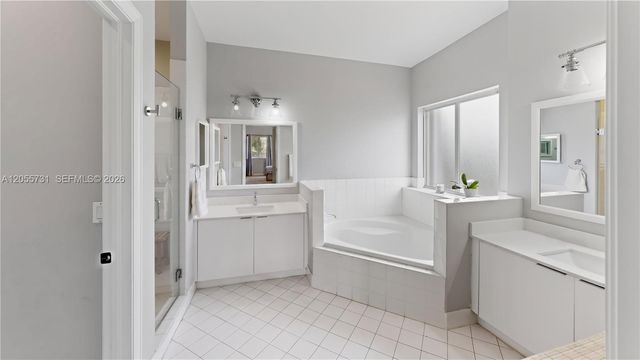 2002 NE 39th Ter, Homestead, FL 33033