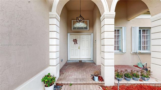 2002 NE 39th Ter, Homestead, FL 33033