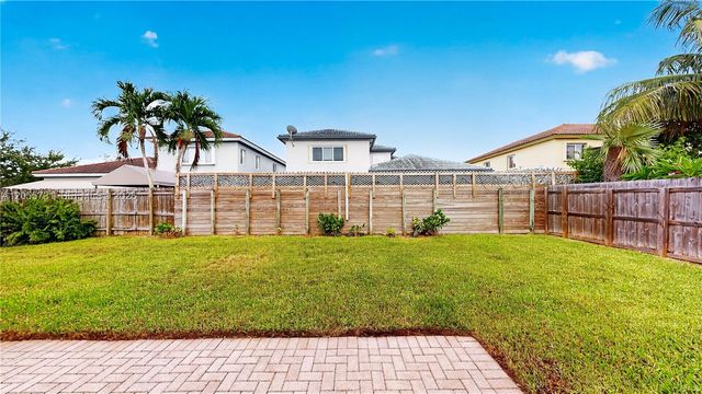 2002 NE 39th Ter, Homestead, FL 33033