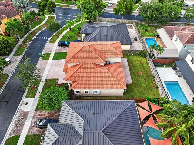 2002 NE 39th Ter, Homestead, FL 33033