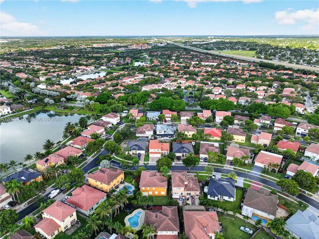 2002 NE 39th Ter, Homestead, FL 33033
