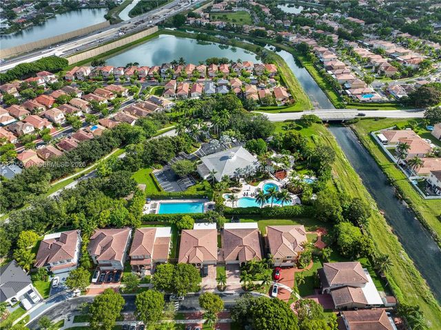 2002 NE 39th Ter, Homestead, FL 33033
