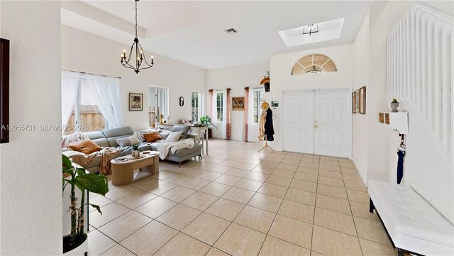 2002 NE 39th Ter, Homestead, FL 33033