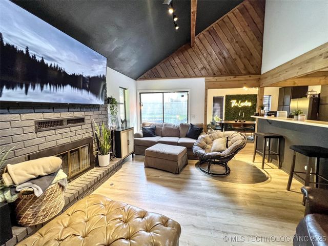 204 Woodhaven Avenue, Tahlequah, OK 74464