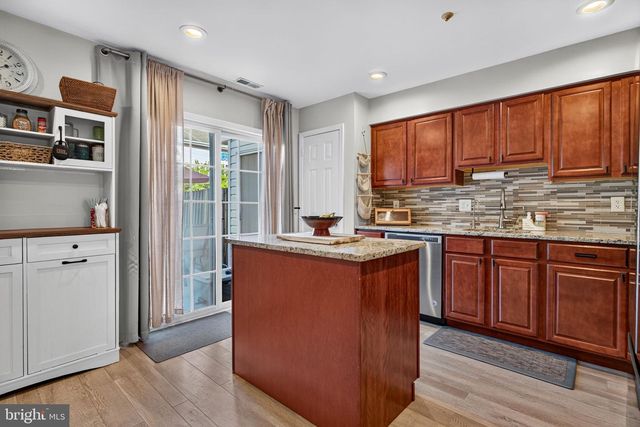 137 BUCKINGHAM WAY, Mount Laurel, NJ 08054