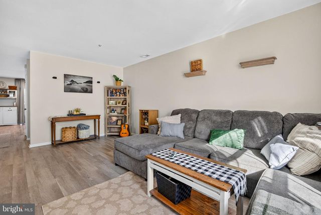 137 BUCKINGHAM WAY, Mount Laurel, NJ 08054