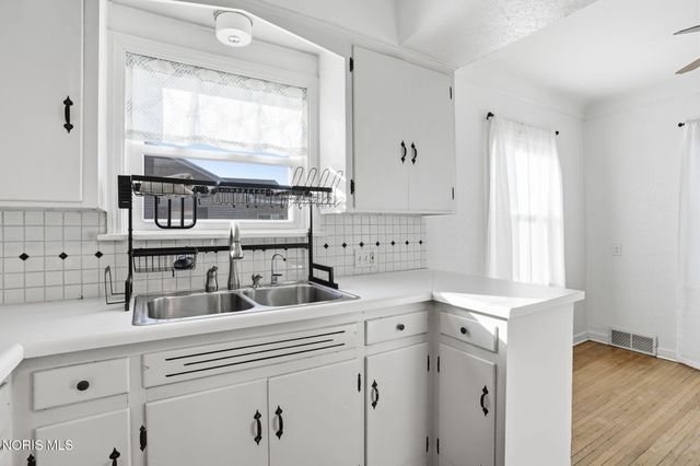 5815 W Bancroft Street, Toledo, OH 43615