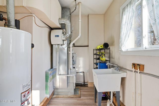 5815 W Bancroft Street, Toledo, OH 43615