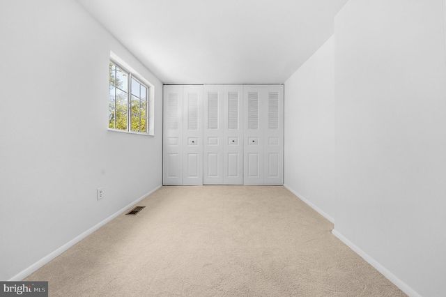 8449 SUGAR CREEK LN, Springfield, VA 22153
