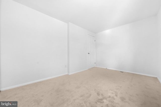 8449 SUGAR CREEK LN, Springfield, VA 22153