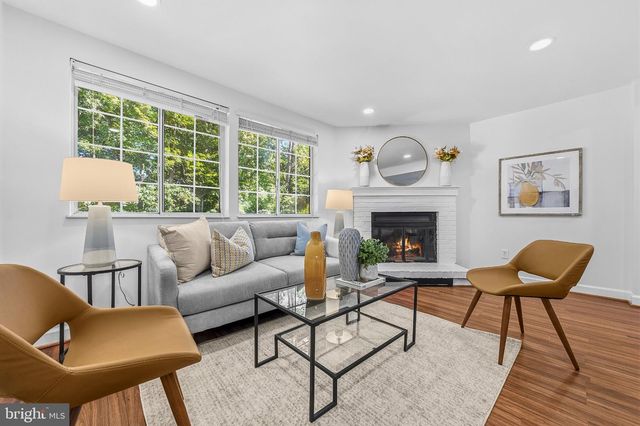 8449 SUGAR CREEK LN, Springfield, VA 22153