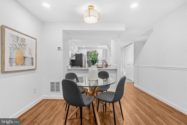 8449 SUGAR CREEK LN, Springfield, VA 22153