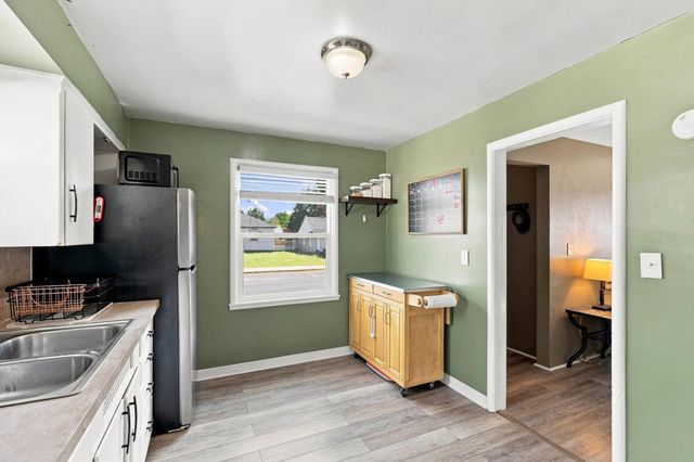 307 E Rockwell Ave, Spokane, WA 99207