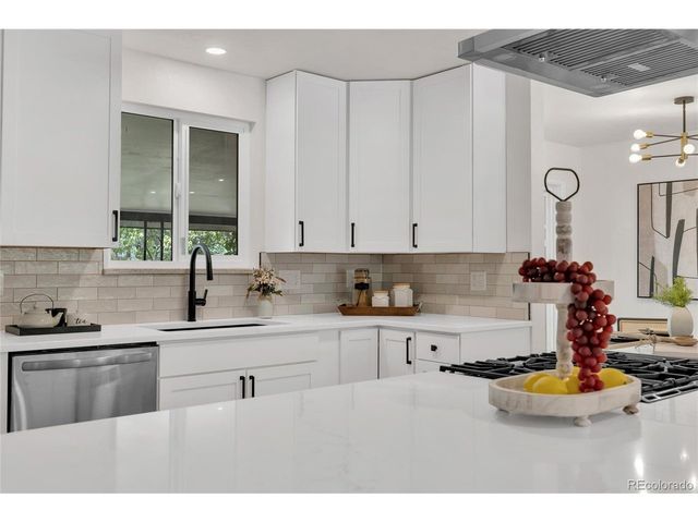 1569 S Lee St, Denver, CO 80232