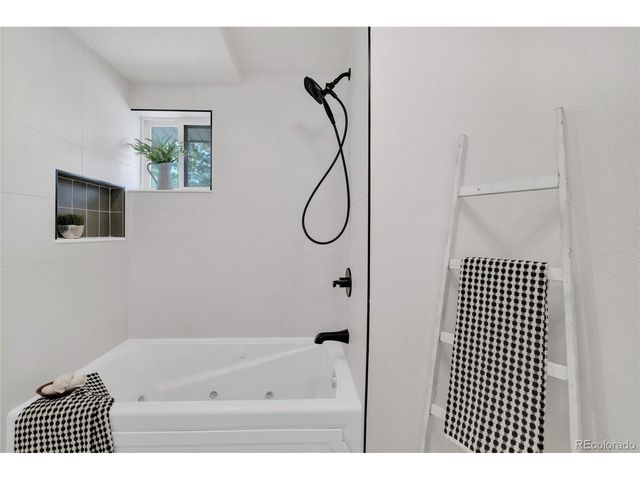 1569 S Lee St, Denver, CO 80232