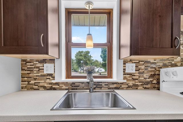 2815 Overhill Road, Jackson, MI 49203