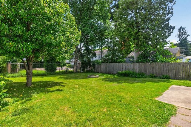 2815 Overhill Road, Jackson, MI 49203
