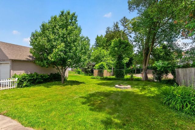 2815 Overhill Road, Jackson, MI 49203