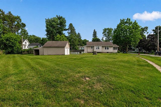 2815 Overhill Road, Jackson, MI 49203