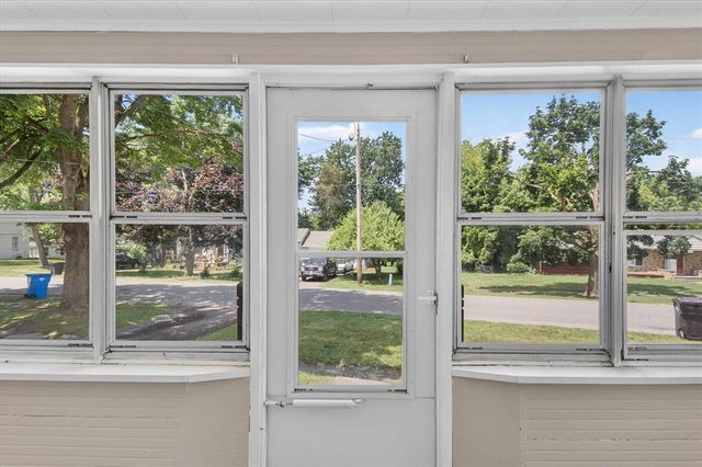 2815 Overhill Road, Jackson, MI 49203