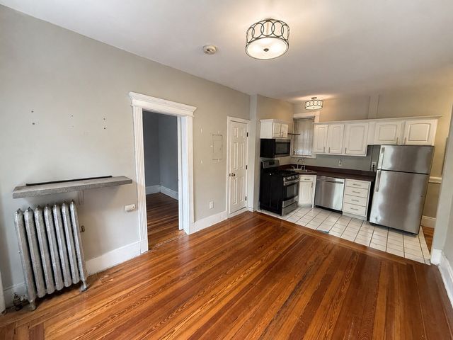 65 Burbank 10, Boston, MA 02115