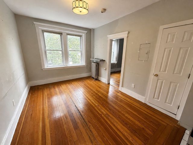 65 Burbank 10, Boston, MA 02115