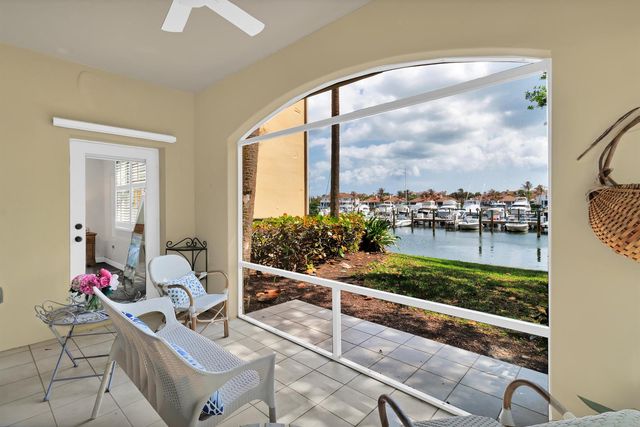 5520 N Harbor Village Drive 105, Vero Beach, FL 32967